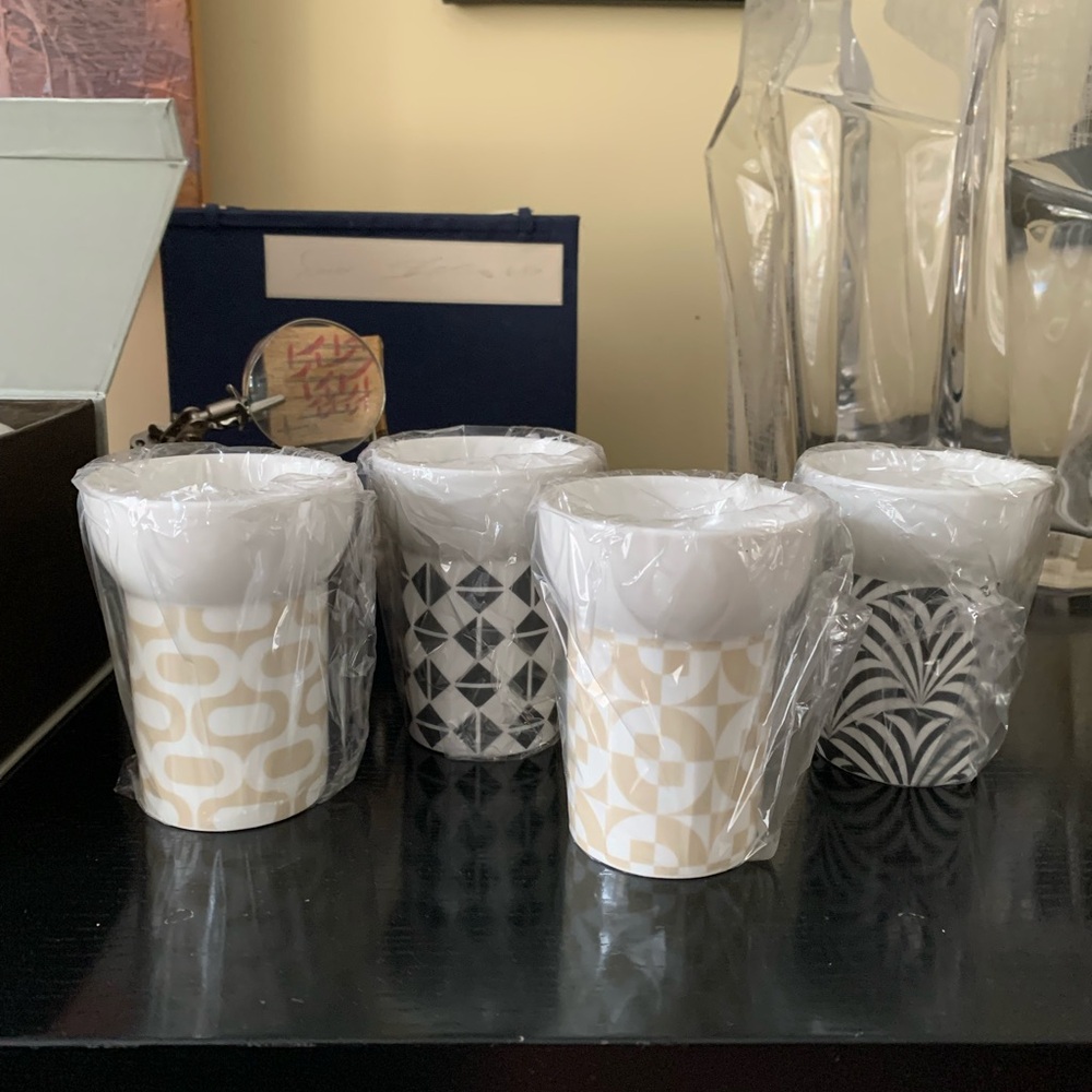 Art Label Design by Yamakatu Ice Cream Set of 4 with Spoons in ceramic BNWB